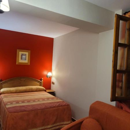 Apartamentos Casa Espanol 布罗托 外观 照片